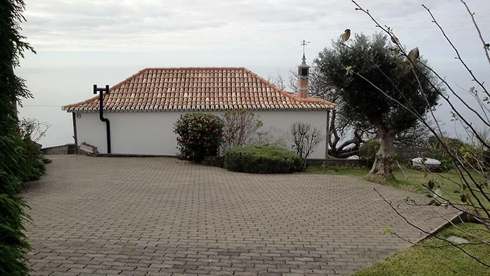 Casa Dos Falcoes Casa Rural De Construcao Tradicional Faja da Ovelha Holiday home